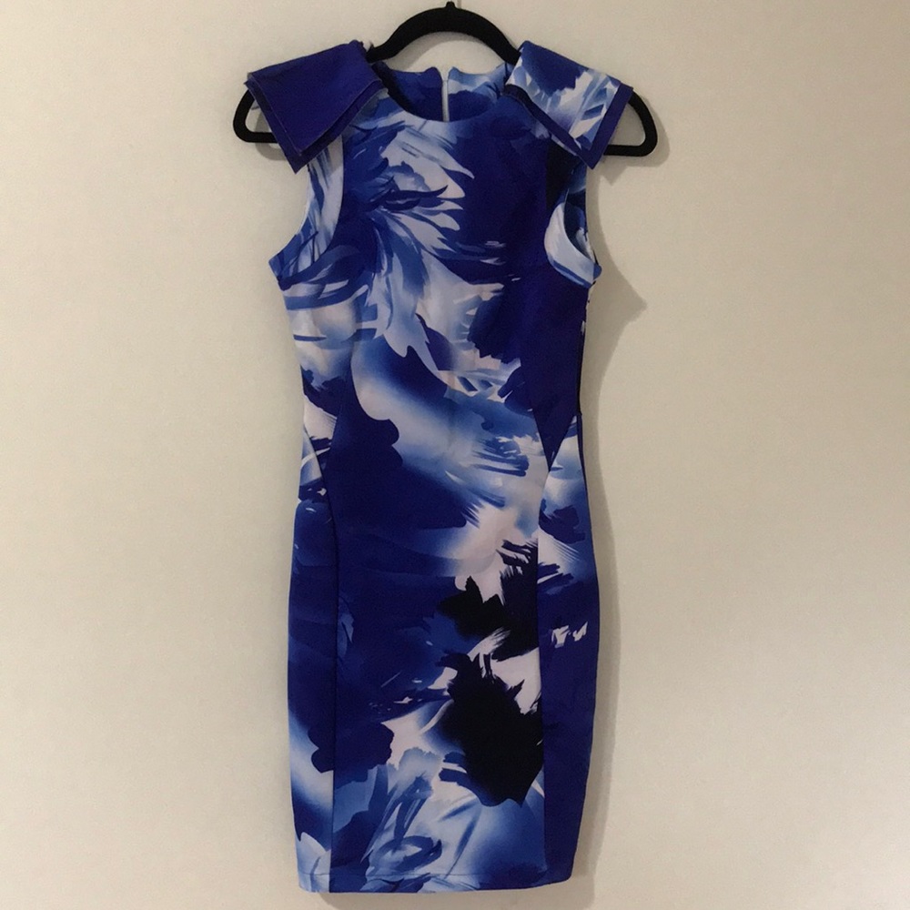 Patterned blue dress with shoulder details